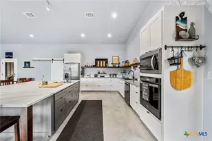 319 Impala Ln, Lampasas, TX 76550 - Photo 12