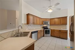 215 Kerley Dr, Hutto, TX 78634 - Photo 6