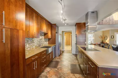 408 Acorn Drive, New Braunfels, TX 78130 - Photo 8