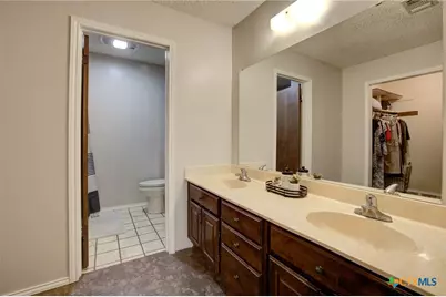 408 Acorn Drive, New Braunfels, TX 78130 - Photo 12