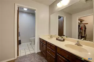 408 Acorn Dr, New Braunfels, TX 78130 - Photo 12