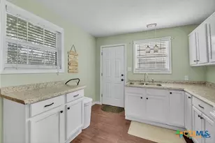 1017 S 6th St, Temple, TX 76504 - Photo 8