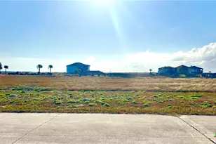 162 Vista Merlot, Port O'Connor, TX 77982 - Photo 1