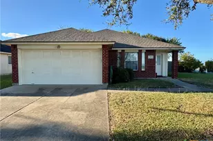 314 Rouen Dr, Port Lavaca, TX 77979 - Photo 2