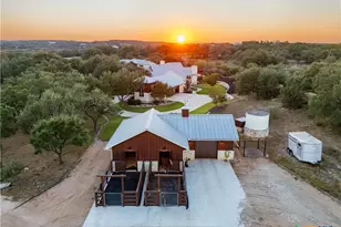 1043 Twin River, Canyon Lake, TX 78133 - Photo 8