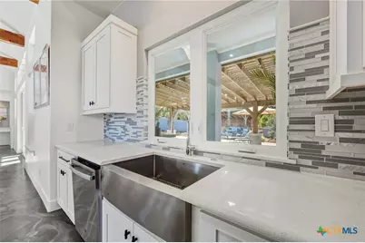 223 Oak Shores Drive, Canyon Lake, TX 78133 - Photo 18