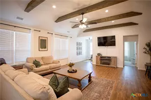 407 Brushy Creek, Victoria, TX 77904 - Photo 6