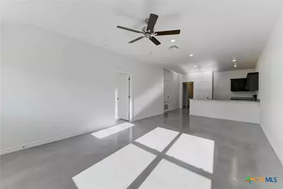 526 Lost Trail #B, Copperas Cove, TX 76522 - Photo 4