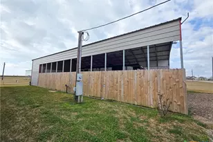 301 Tarpon Dr, Palacios, TX 77465 - Photo 18