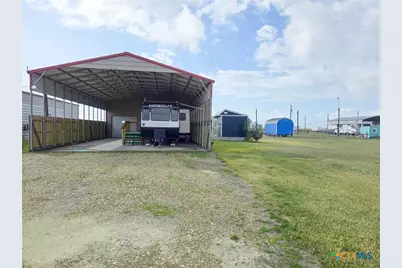 301 Tarpon Drive, Palacios, TX 77465 - Photo 2