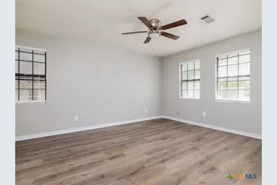 207 W 14th Avenue, Belton, TX 76513 - Photo 14