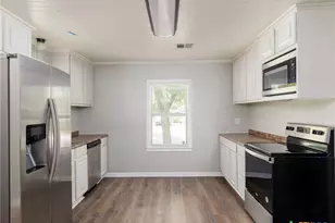 207 W 14th Ave, Belton, TX 76513 - Photo 6