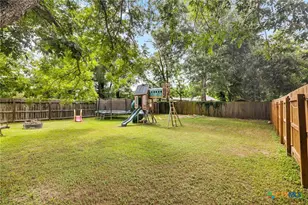 509 W Bois D Arc, Edna, TX 77957 - Photo 22