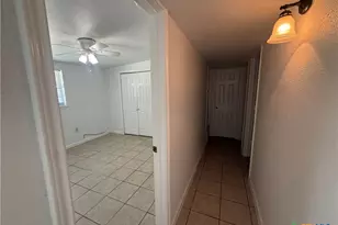 1013 Hackberry St, San Marcos, TX 78666 - Photo 6
