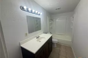 1013 Hackberry St, San Marcos, TX 78666 - Photo 8