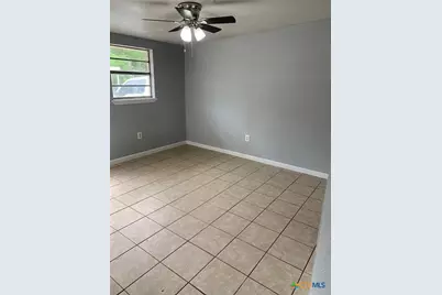 1015 Hackberry Street #B, San Marcos, TX 78666 - Photo 8