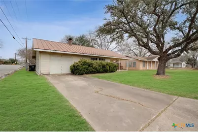 103 Thompson Street, Luling, TX 78648 - Photo 1
