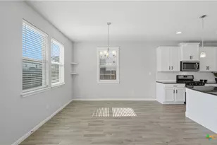 172 Brady Creek Wy, Georgetown, TX 78628 - Photo 10