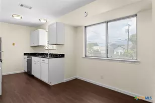 2013 Hinkle Ave, Killeen, TX 76549 - Photo 4