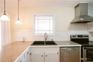 101 Avalon Dr, Victoria, TX 77901 - Photo 14