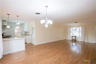 101 Avalon Dr, Victoria, TX 77901 - Photo 8