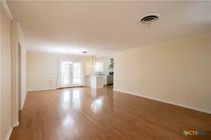 101 Avalon Dr, Victoria, TX 77901 - Photo 6