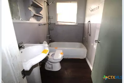 1411 W Main Street, Gatesville, TX 76528 - Photo 10