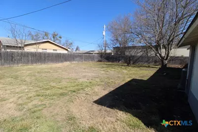 1411 W Main Street, Gatesville, TX 76528 - Photo 12