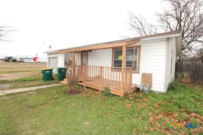 1411 W Main Street, Gatesville, TX 76528 - Photo 2