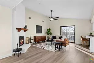 300 Ridge Crest Dr, Seguin, TX 78155 - Photo 4