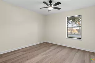 300 Ridge Crest Dr, Seguin, TX 78155 - Photo 10