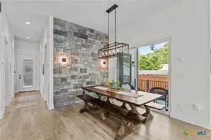 670 Magazine Ave, New Braunfels, TX 78130 - Photo 8