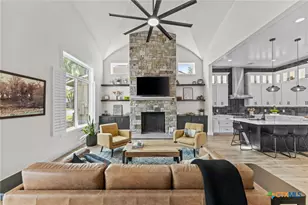 670 Magazine Ave, New Braunfels, TX 78130 - Photo 6