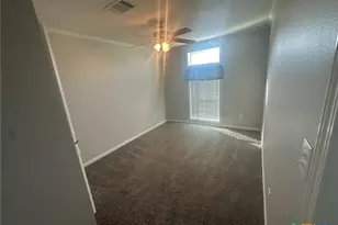 908 Henry St, Cuero, TX 77954 - Photo 10