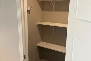 908 Henry St, Cuero, TX 77954 - Photo 6