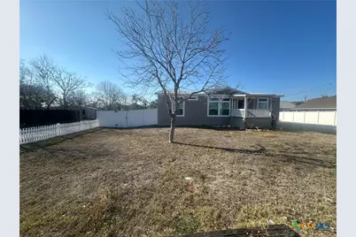 908 Henry Street, Cuero, TX 77954 - Photo 2