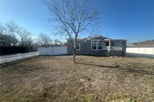 908 Henry St, Cuero, TX 77954 - Photo 2