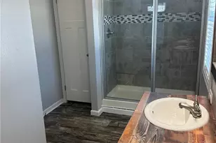 908 Henry St, Cuero, TX 77954 - Photo 16