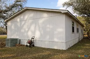 413 Coletoville Rd, Victoria, TX 77905 - Photo 10