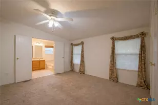 413 Coletoville Rd, Victoria, TX 77905 - Photo 8