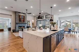 1920 Bighorn Trl, New Braunfels, TX 78132 - Photo 8