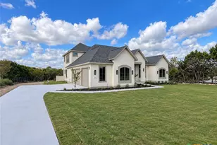 611 Parkview Pl, Canyon Lake, TX 78133 - Photo 2