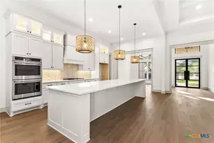 611 Parkview Pl, Canyon Lake, TX 78133 - Photo 24