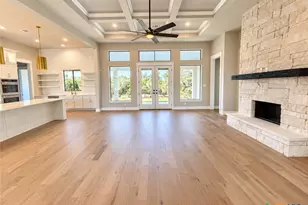 611 Parkview Pl, Canyon Lake, TX 78133 - Photo 6