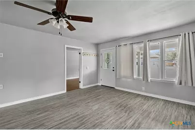 1009 Fulton Street, Edna, TX 77957 - Photo 6