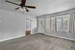 1009 Fulton St, Edna, TX 77957 - Photo 6