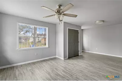 1009 Fulton Street, Edna, TX 77957 - Photo 8