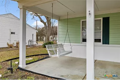 1009 Fulton Street, Edna, TX 77957 - Photo 4