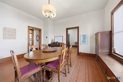 306 N Avenue E, Shiner, TX 77984 - Photo 10