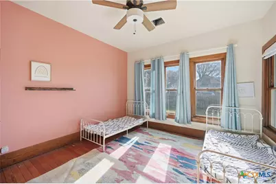 306 N Avenue E, Shiner, TX 77984 - Photo 16